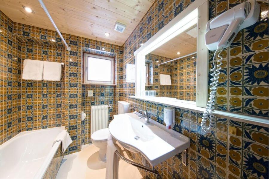 Solaia Hotel & Guesthouse Кастелрото Екстериор снимка
