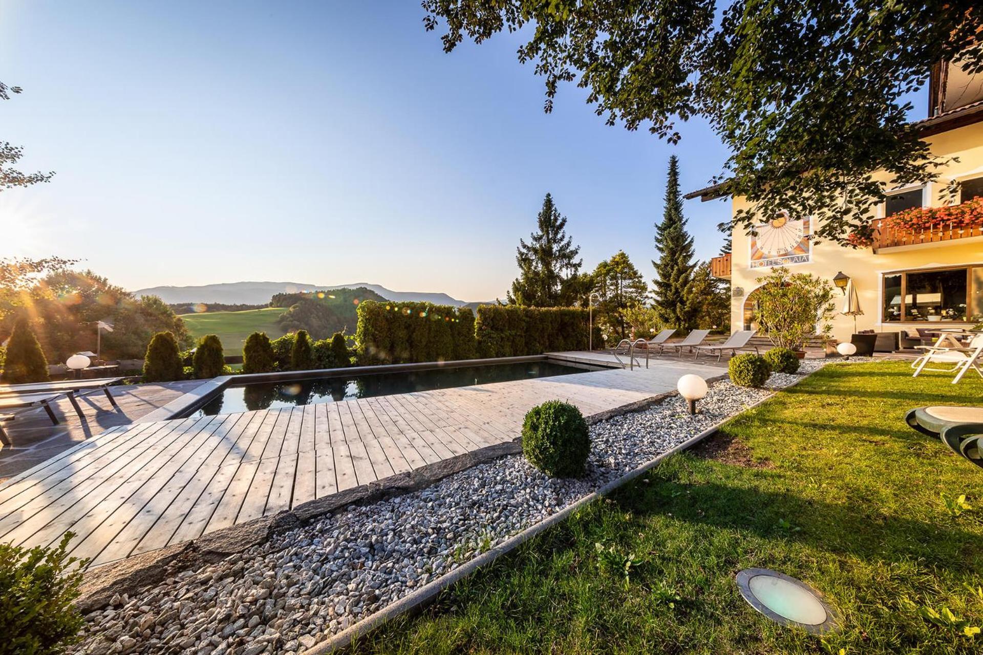 Solaia Hotel & Guesthouse Кастелрото Екстериор снимка